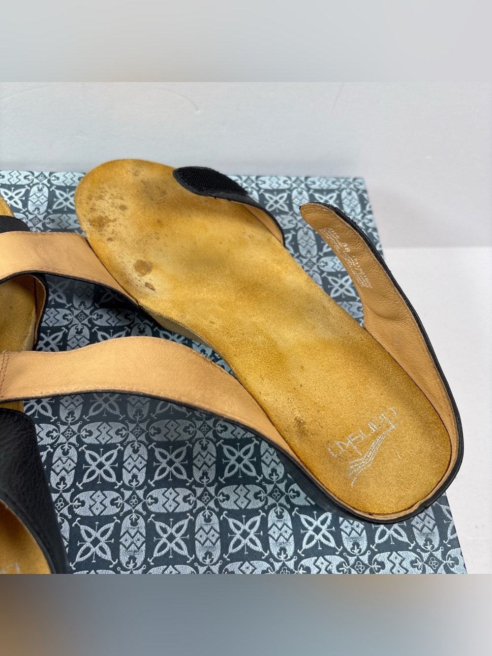 Dansko Tanya Women’s Casual Sandals, Size 38/7.5-8, Burnished Leather Black - Picture 4 of 16